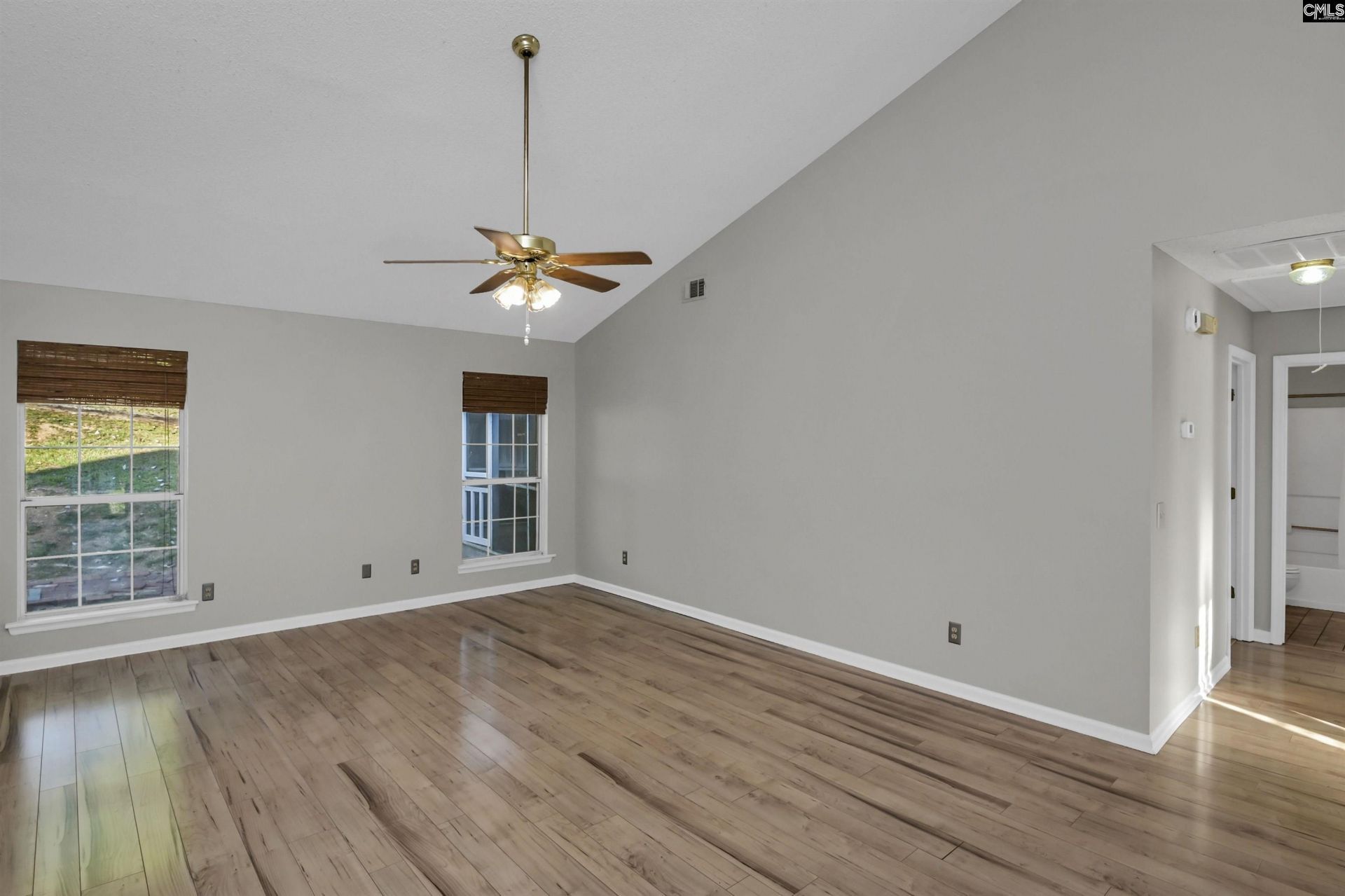 921 Riverwalk Way Photo 4
