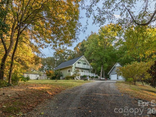 6707 Chadmoor Court, Greensboro, NC 27406