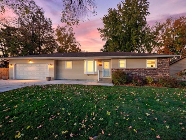 911 Neal Avenue SW, Hutchinson, MN 55350