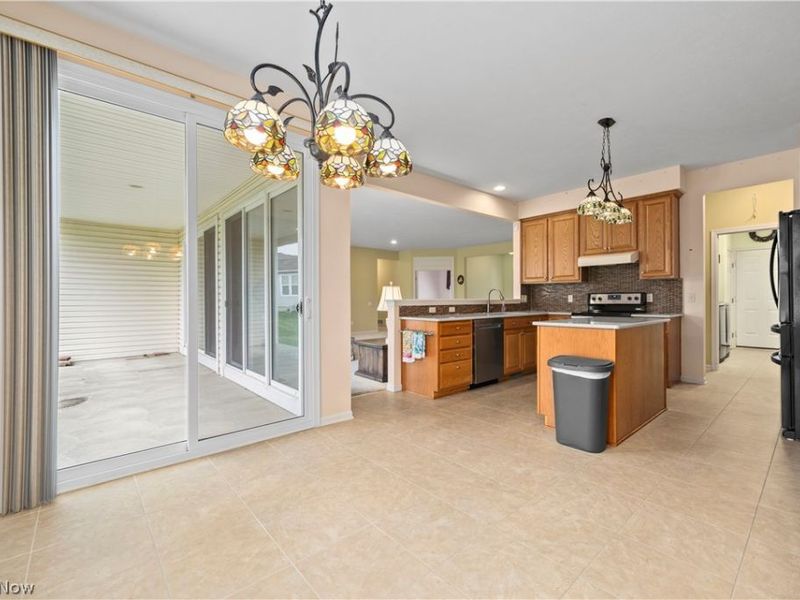 9443 Drury Way, North Ridgeville, OH 44039 Photo 11