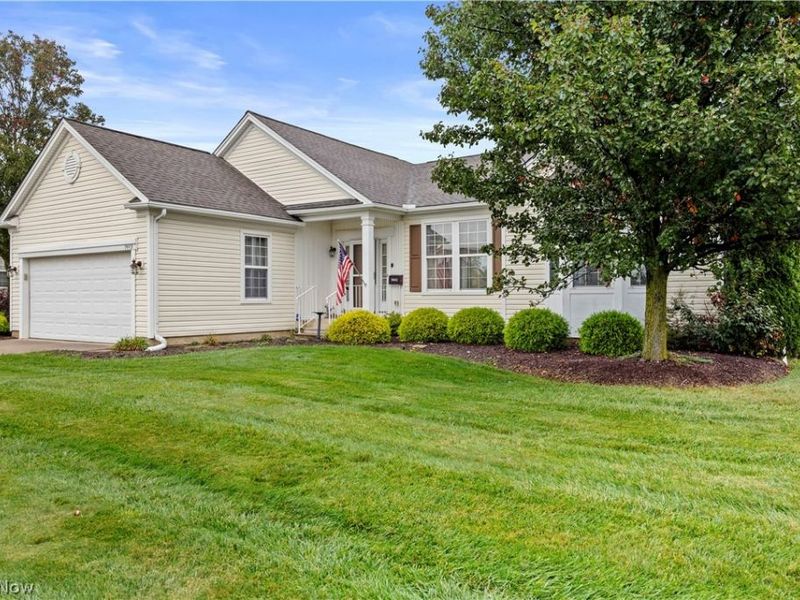 9443 Drury Way, North Ridgeville, OH 44039 Photo 2