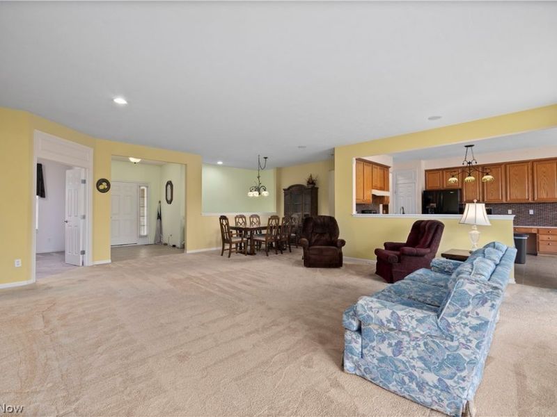 9443 Drury Way, North Ridgeville, OH 44039 Photo 9