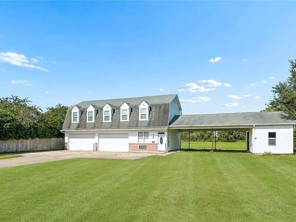 4445-B E SAINT BERNARD Highway, Meraux, LA 70075