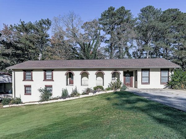 6266 Auburn Drive , Riverdale, GA 30296