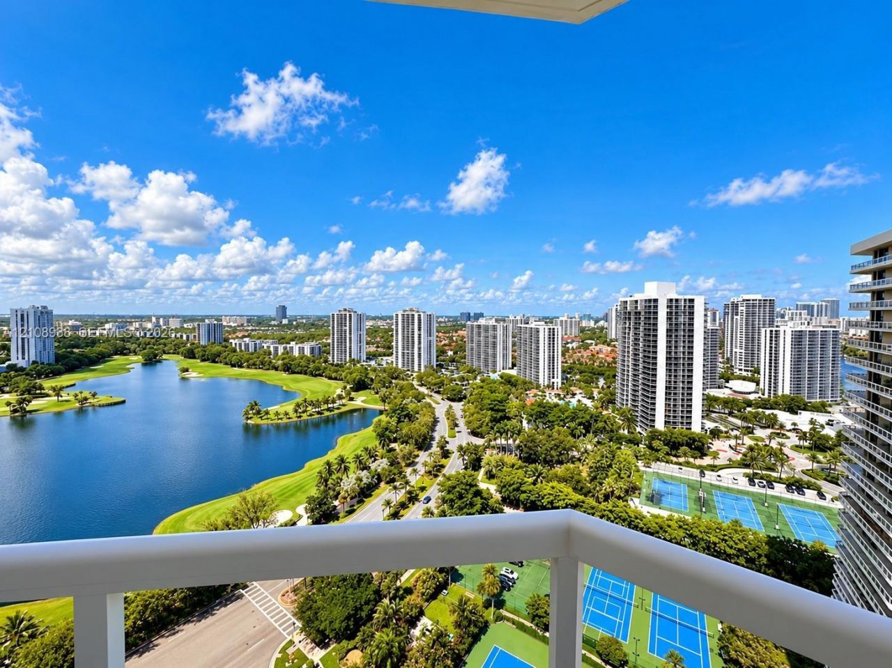 20185 E Country Club Dr , Unit 2609, Aventura, FL 33180 Photo