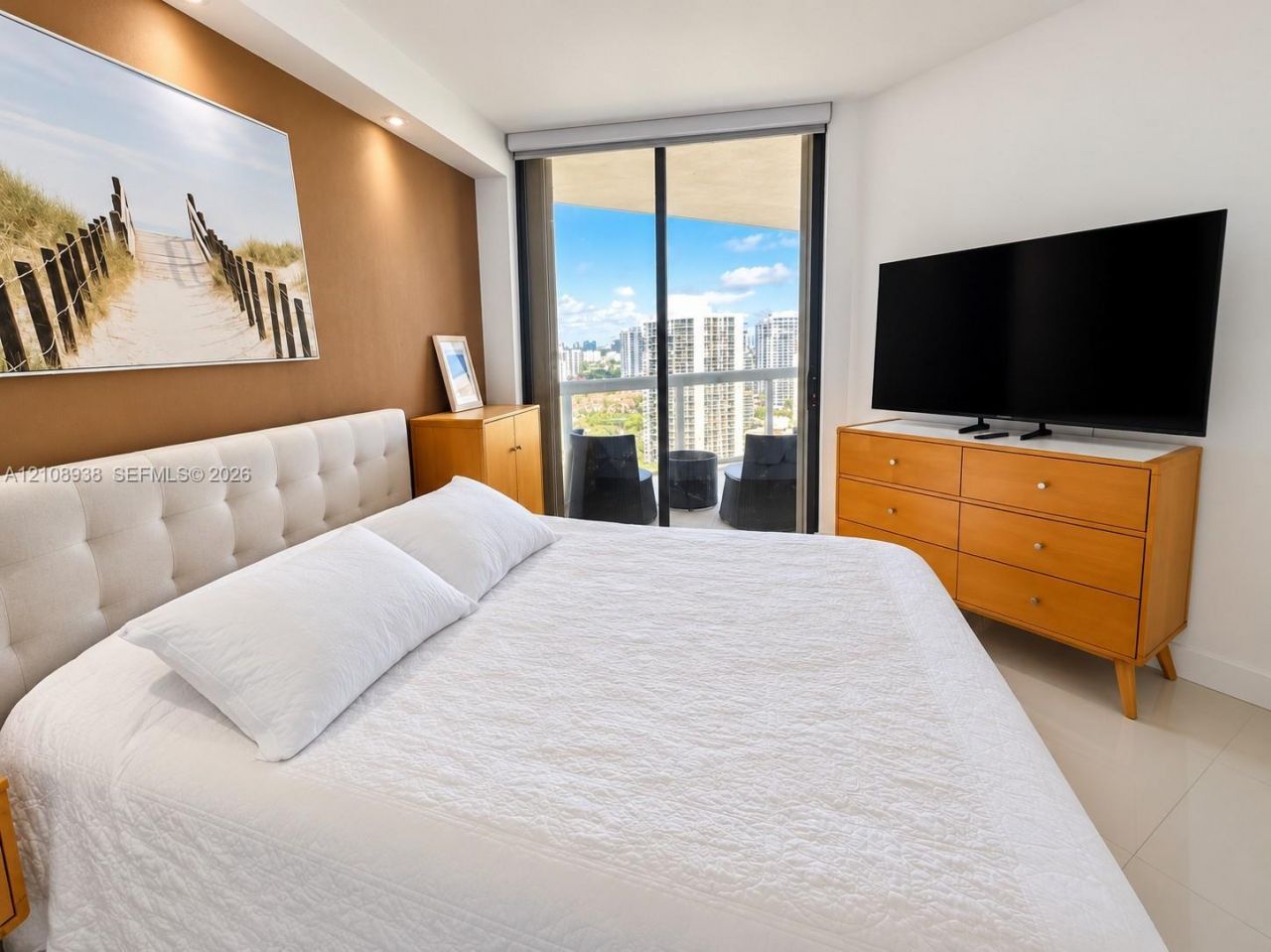 20185 E Country Club Dr , Unit 2609, Aventura, FL 33180 Photo