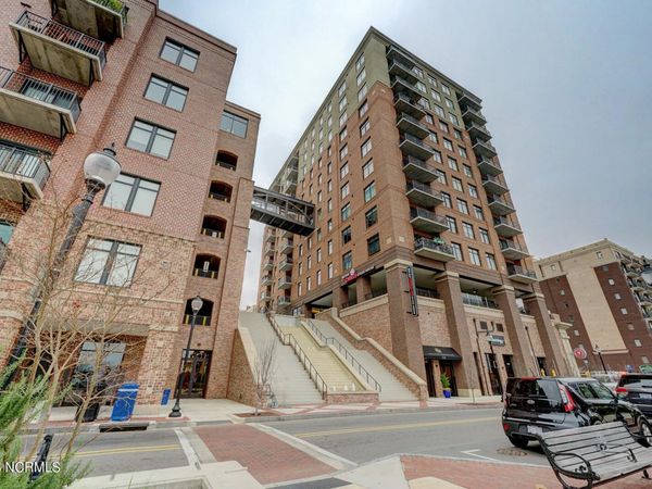 240 N Water Street, Unit Apt 753, Wilmington, NC 28401