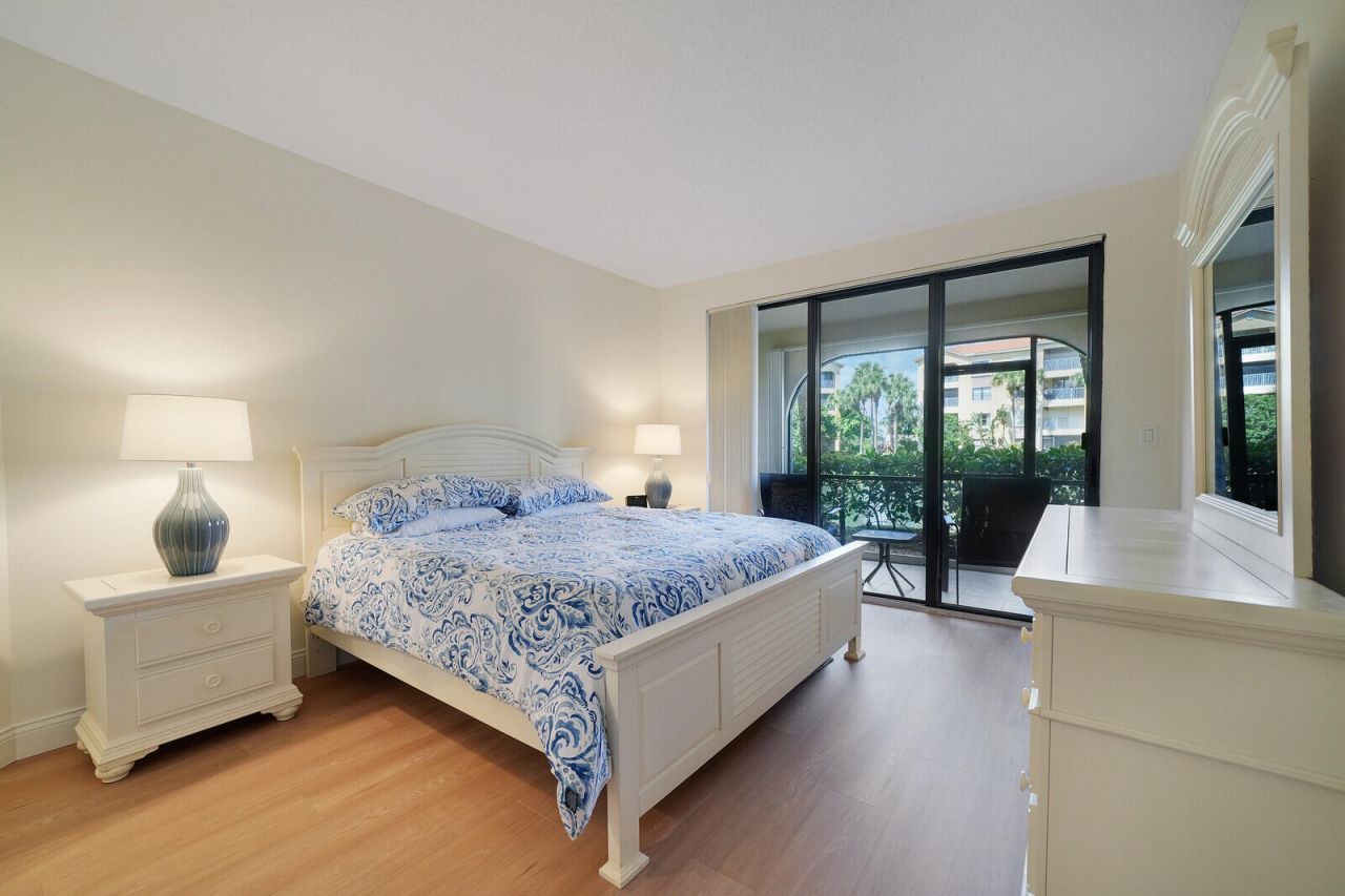 400 Uno Lago Drive, Unit 103, Juno Beach, FL 33408 Photo