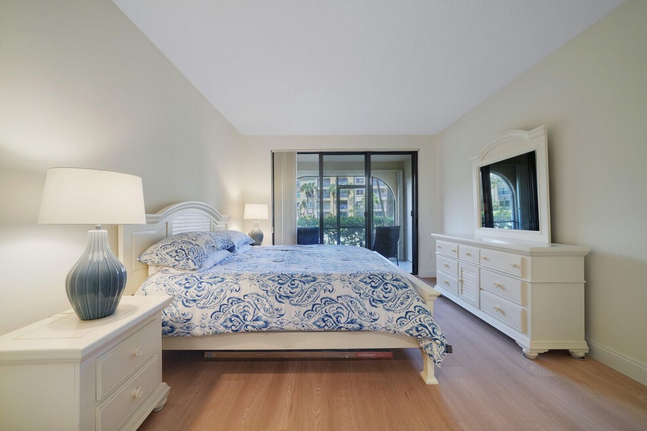 400 Uno Lago Drive, Unit 103, Juno Beach, FL 33408 Photo