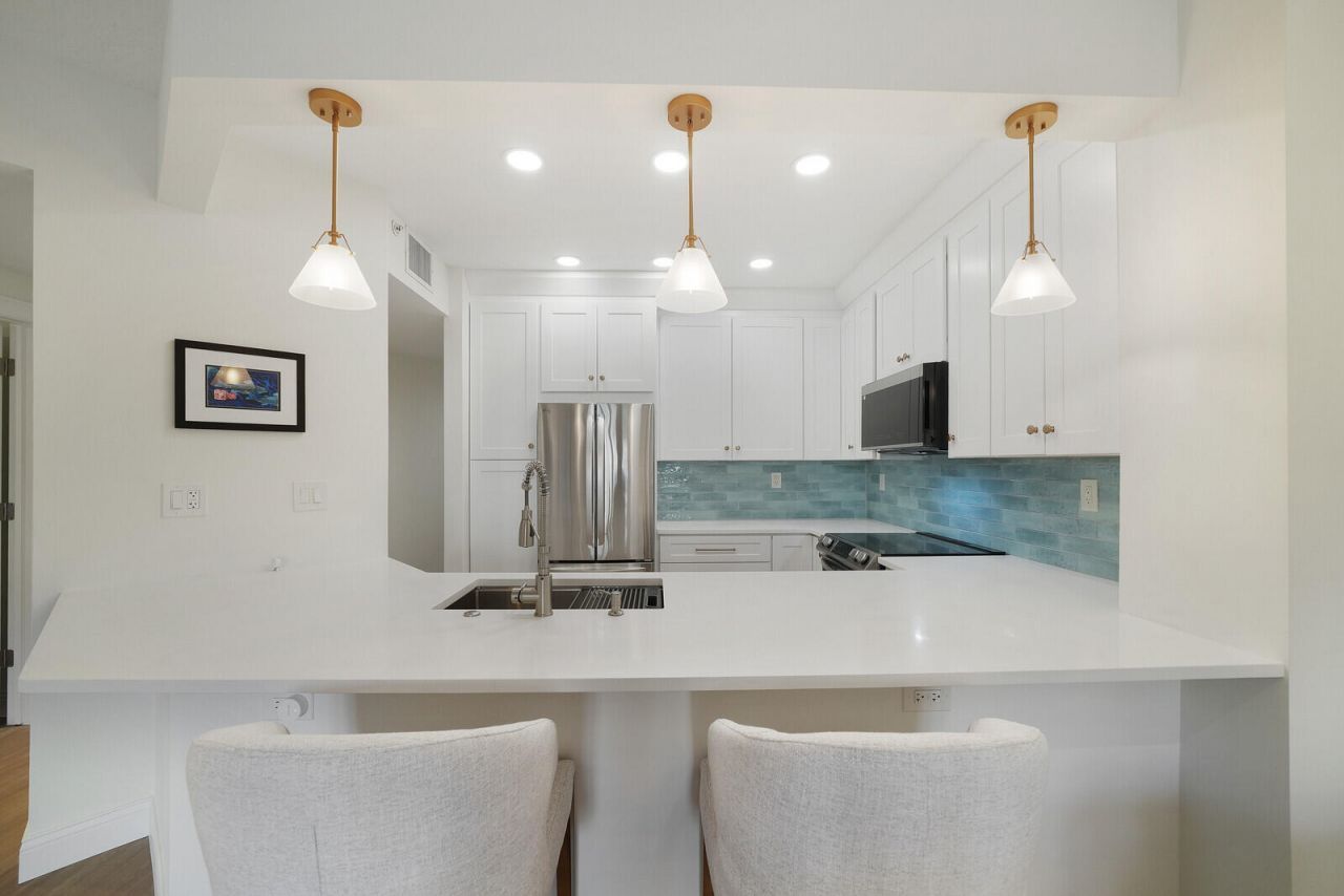 400 Uno Lago Drive, Unit 103, Juno Beach, FL 33408 Photo