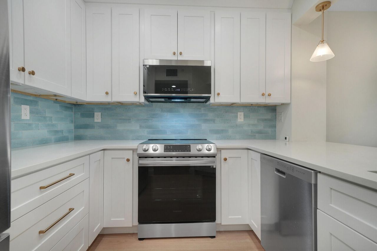 400 Uno Lago Drive, Unit 103, Juno Beach, FL 33408 Photo