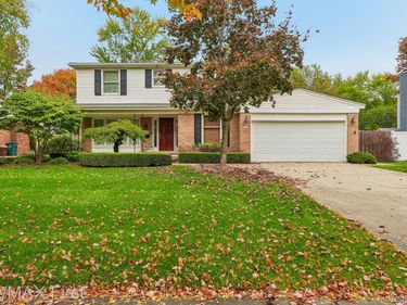 3232 Essex Drive , Troy, Mi 48084