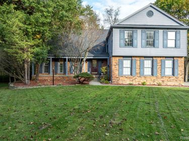 1900 Marcastle Court , Rochester Hills, Mi 48309