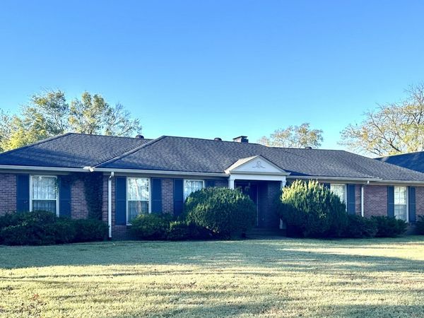 915 Coral Rd , Nashville, TN 37204