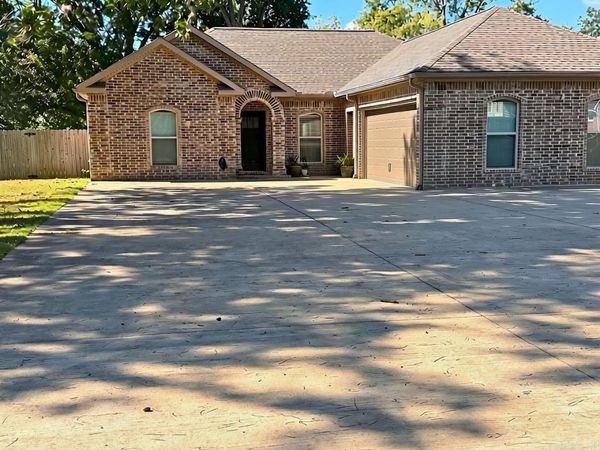 200 S Holt Avenue, Tuckerman, AR 72473