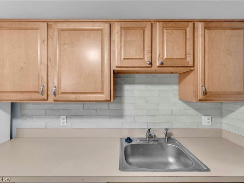 6850 Carriage Hill Drive, Unit D55, Brecksville, OH 44141 Photo 11