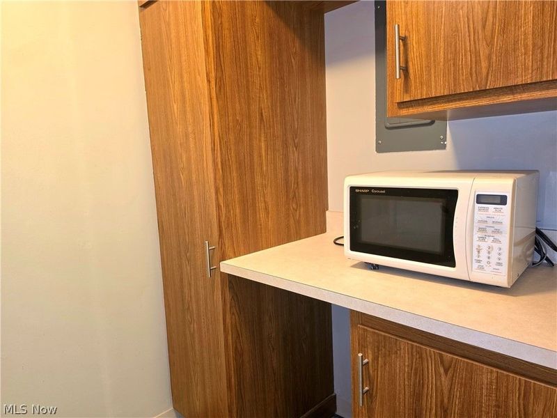 6850 Carriage Hill Drive, Unit D55, Brecksville, OH 44141 Photo 15
