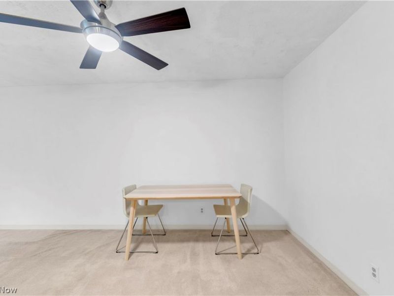 6850 Carriage Hill Drive, Unit D55, Brecksville, OH 44141 Photo 17