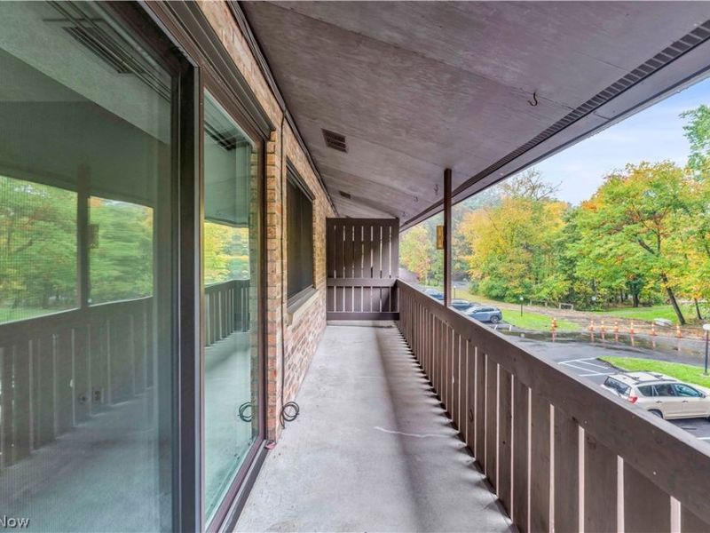 6850 Carriage Hill Drive, Unit D55, Brecksville, OH 44141 Photo 34