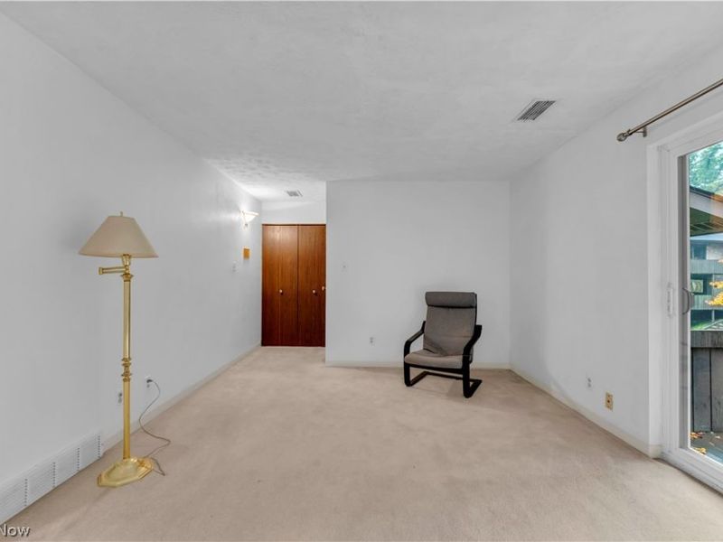 6850 Carriage Hill Drive, Unit D55, Brecksville, OH 44141 Photo 4