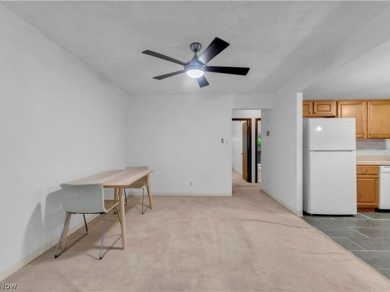 6850 Carriage Hill Drive, Unit D55, Brecksville, OH 44141 Photo 8