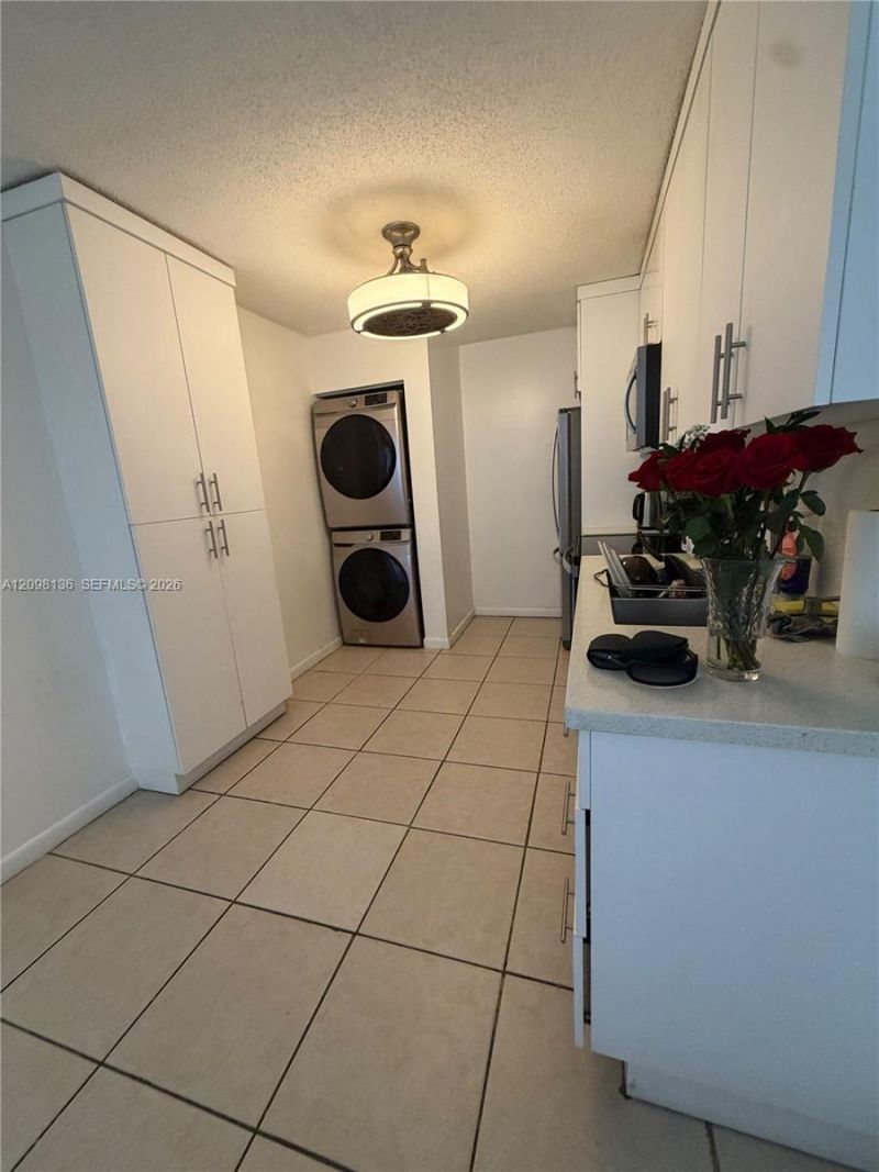2727 NW 17th Ter , Unit 506, Miami, FL 33125 Photo