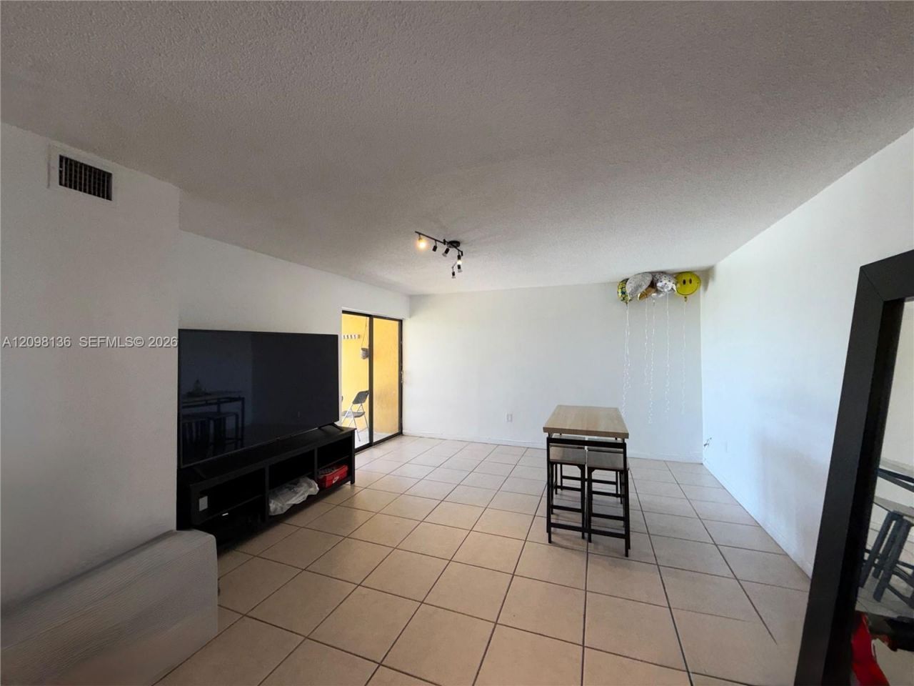 2727 NW 17th Ter , Unit 506, Miami, FL 33125 Photo