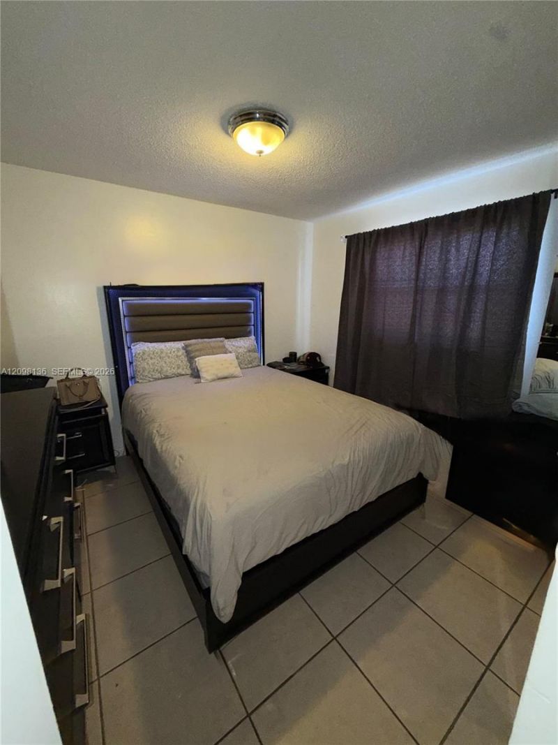 2727 NW 17th Ter , Unit 506, Miami, FL 33125 Photo