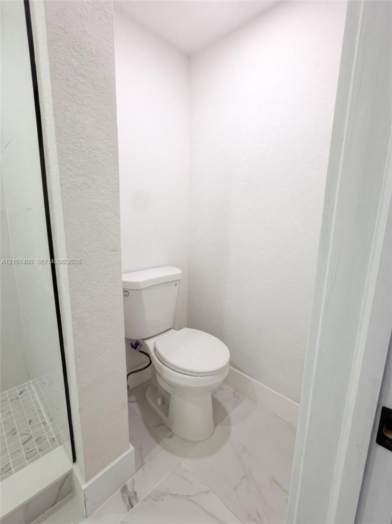 212 NW 28th Way , Unit B, Fort Lauderdale, FL 33311 Photo