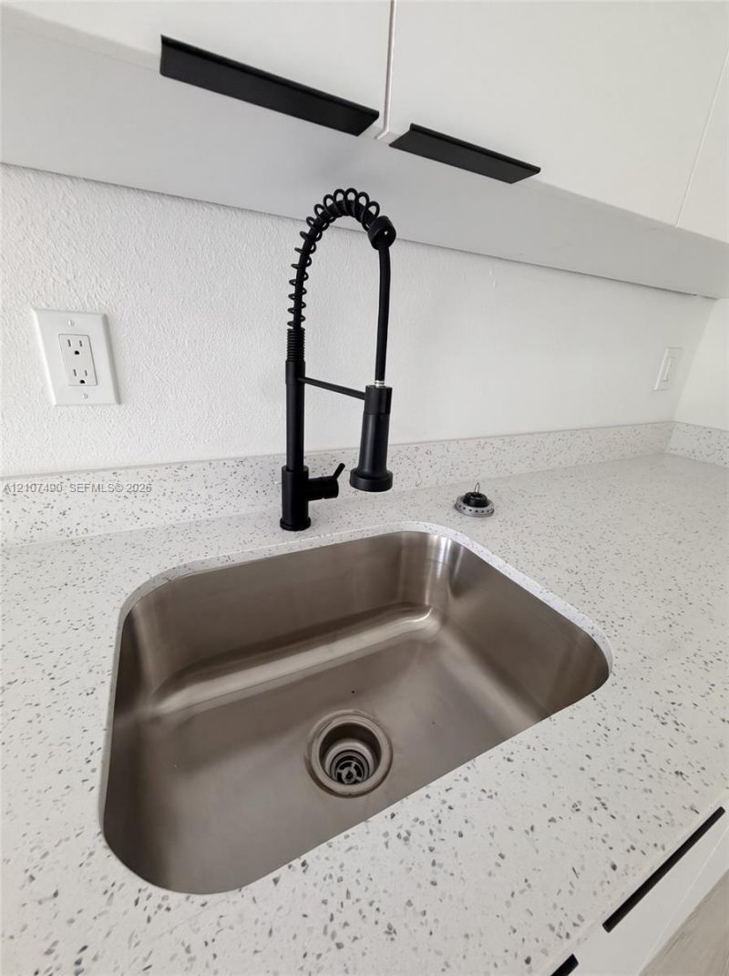 212 NW 28th Way , Unit B, Fort Lauderdale, FL 33311 Photo