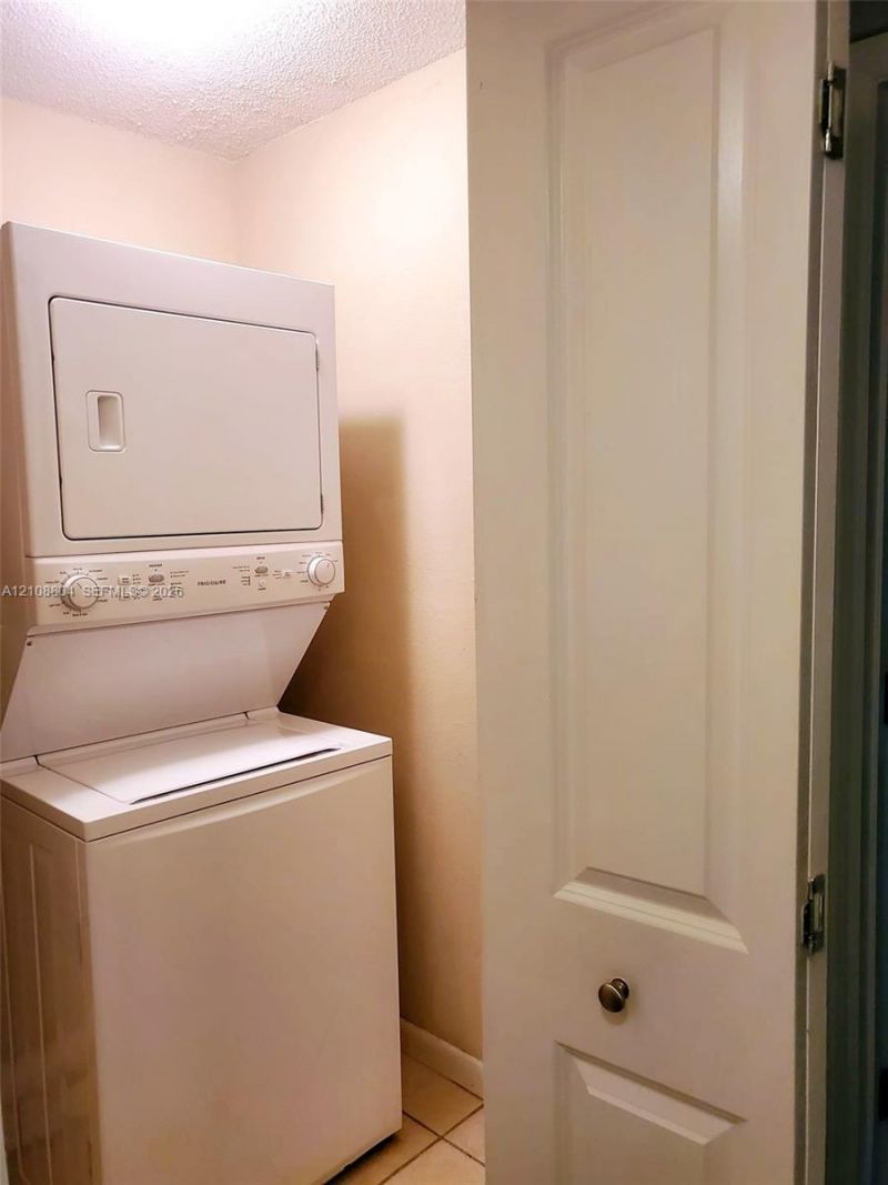 507 NW 39th Rd , Unit 240, Gainesville, FL 32607 Photo