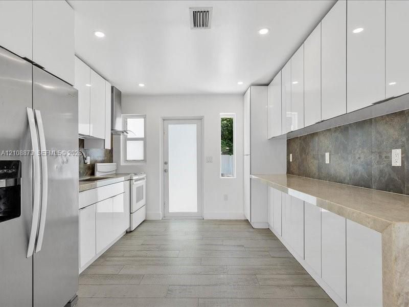 160 NW 121st St , North Miami, FL 33168 Photo