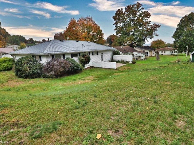 1890 Adams Street, Coshocton, OH 43812 Photo 5