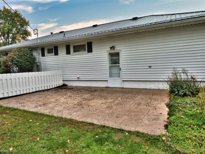 1890 Adams Street, Coshocton, OH 43812 Photo 8