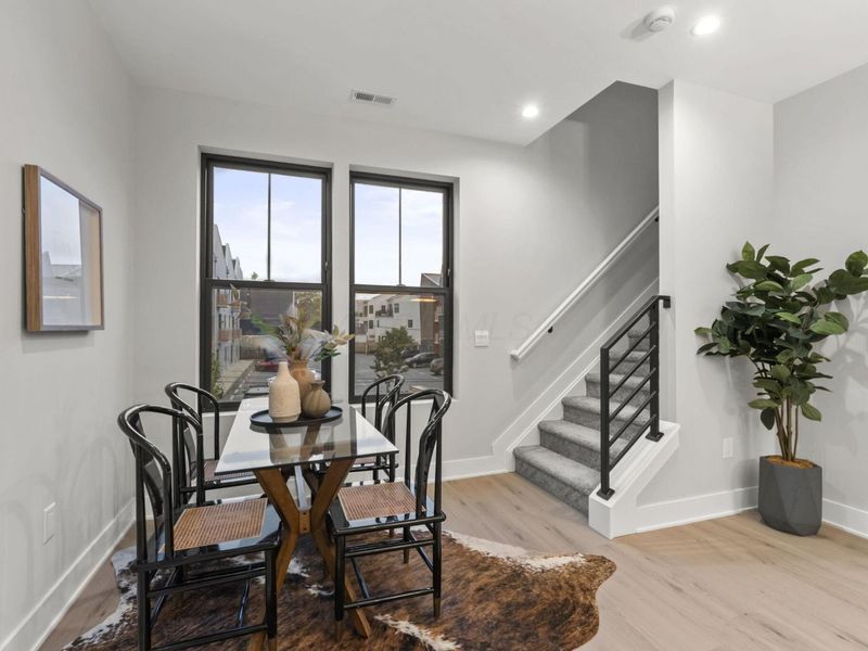 535 W Chapel Street, Columbus, OH 43215 Photo 22