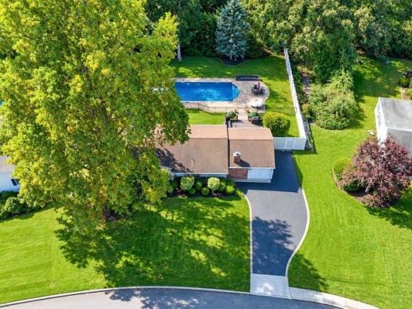 130 Rocky Point Landing Road , Rocky Point, NY 11778