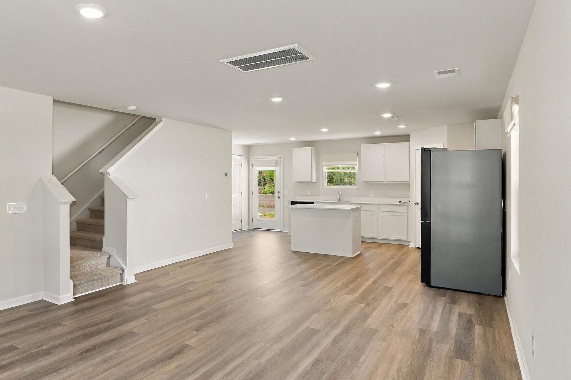5023 Scow Court Photo 4