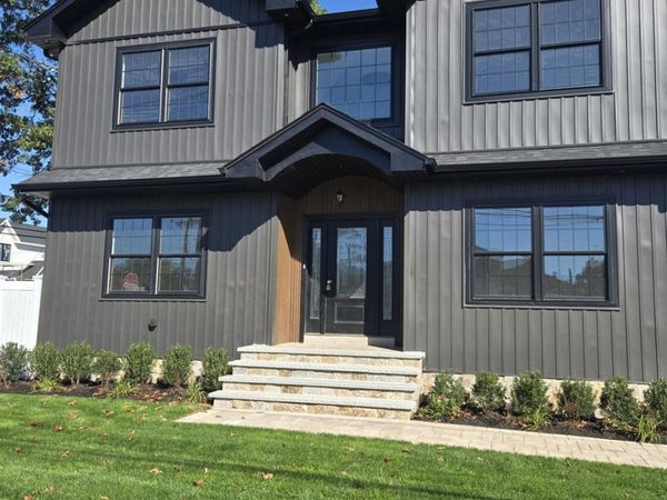 1320 R Street , Elmont, NY 11003