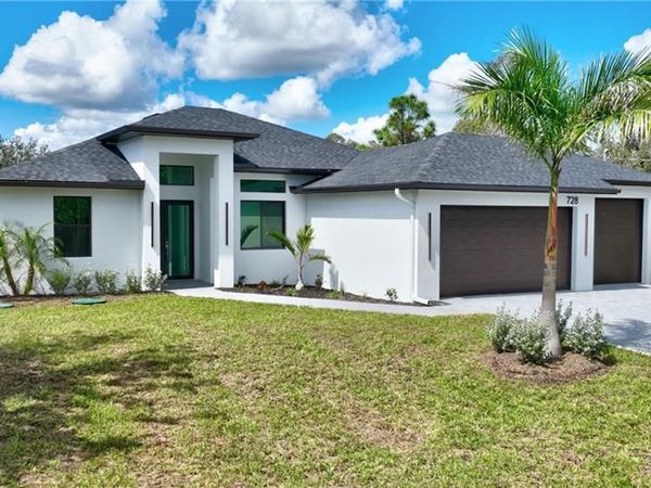 728 La Plata AVE , LEHIGH ACRES, FL 33974
