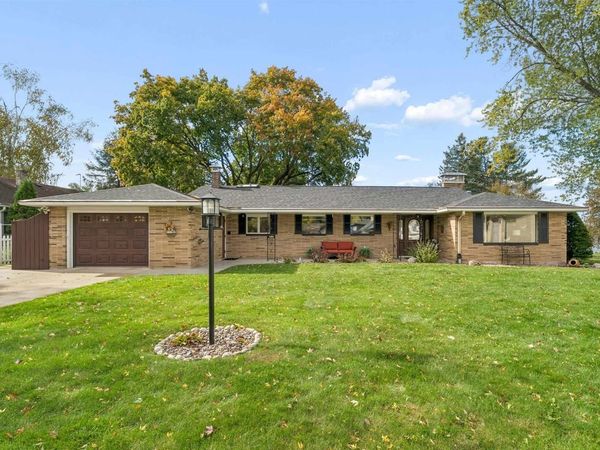 136 CIRCLE DRIVE, Shawano, WI 54166
