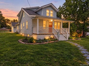 240 W Wattles Road , Troy, Mi 48098