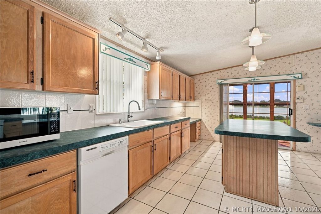 8901 SW Chevy Circle , Stuart, FL 34997 Photo