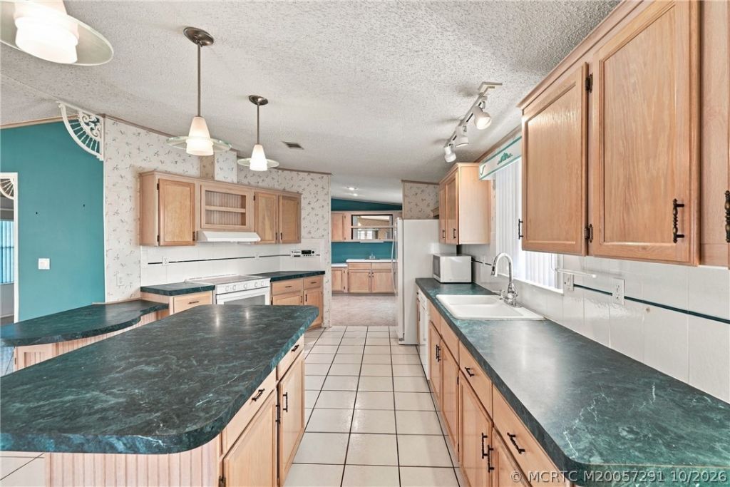 8901 SW Chevy Circle , Stuart, FL 34997 Photo