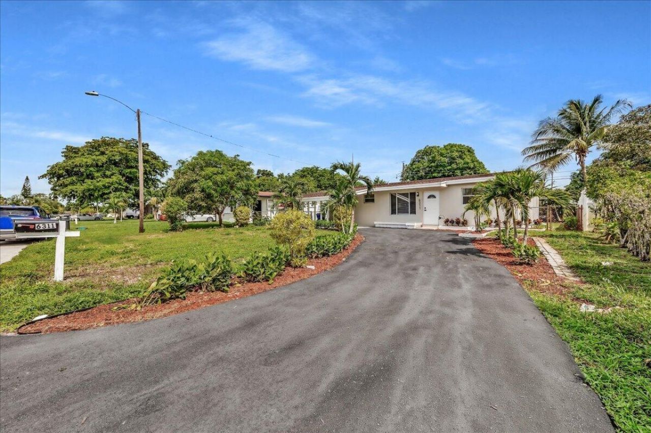 6311 SW 2nd Street, Margate, FL 33068 Photo