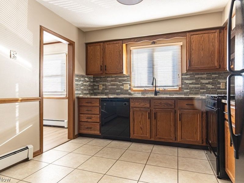 864 Pearson Circle, Unit 4, Boardman, OH 44512 Photo 12