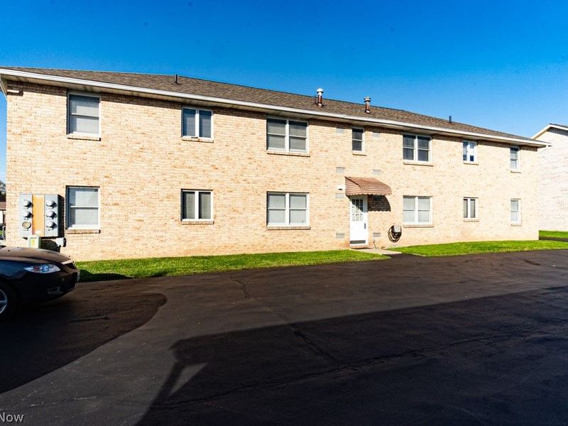 864 Pearson Circle, Unit 4, Boardman, OH 44512 Photo 7