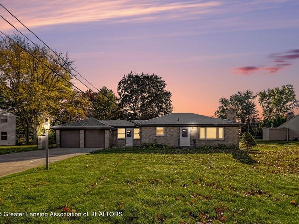 12122 Dawnhaven Avenue, Lansing, MI 48917