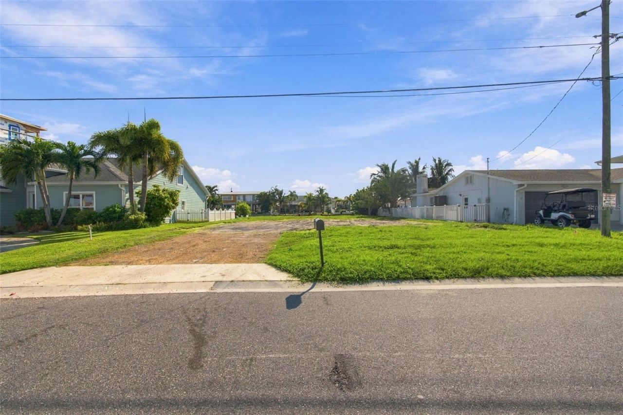 553 Crystal Drive , Madeira Beach, FL 33708 Photo