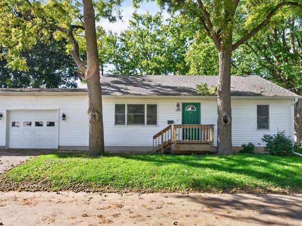 223 Ellen Street , Sycamore, IL 60178