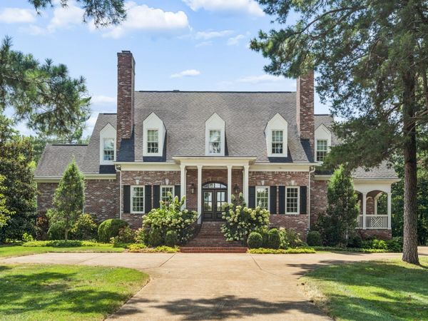 205 W Meade Dr , Nashville, TN 37205